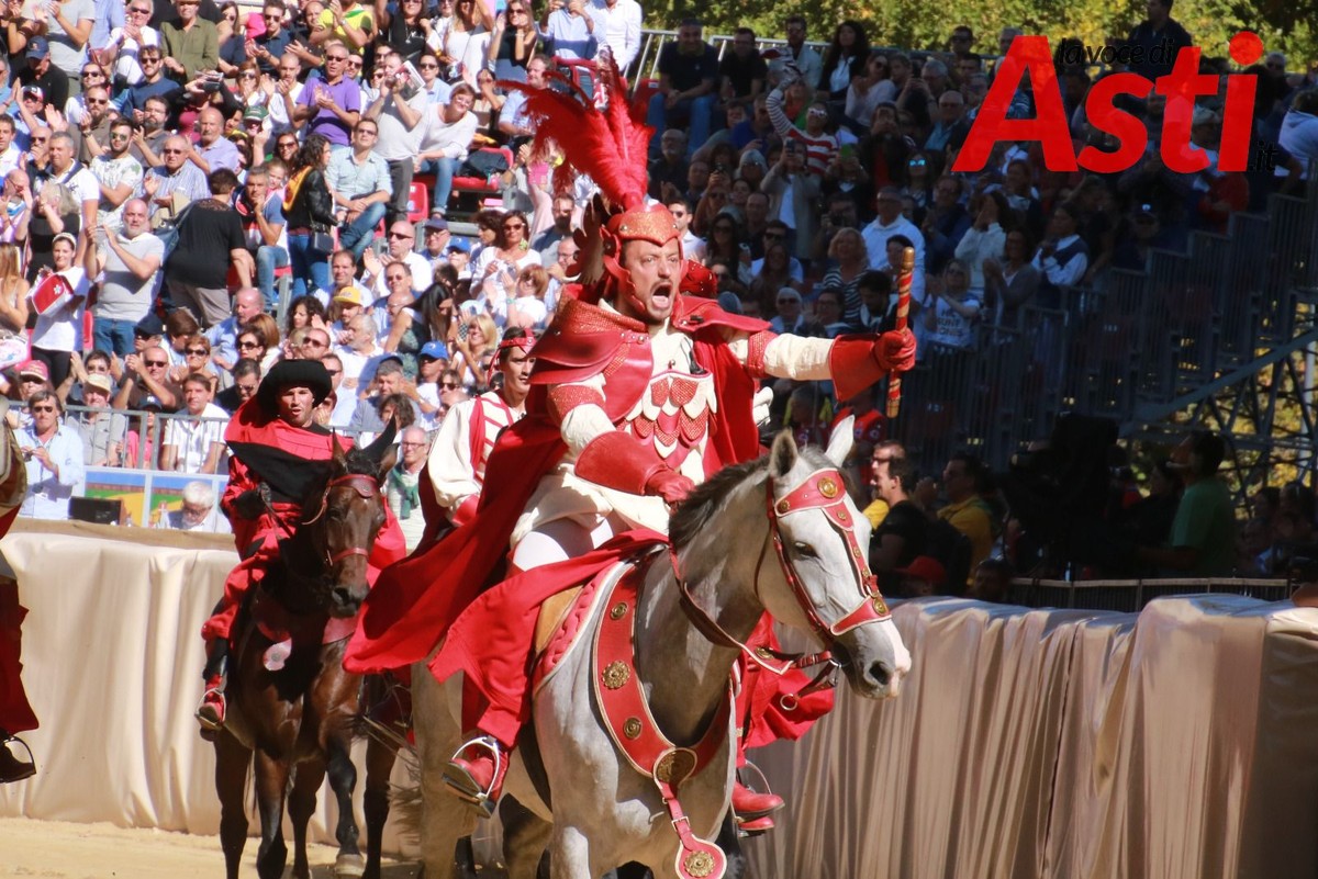 Palio di Asti intervista al Capitano Michele Gandolfo