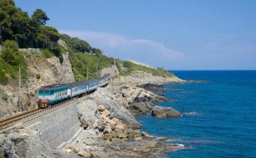 Da oggi 18 treni in più dal Piemonte per andare mare: le novità e tutti i dettagli