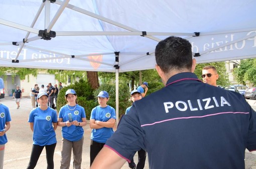 Gli allievi alpini incontrano la Polizia di Stato [FOTO]