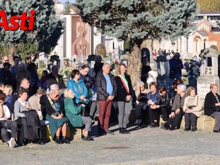 La celebrazione oggi al cimitero (Merfephoto