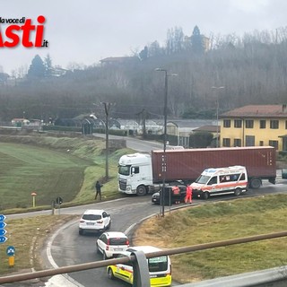 Scontro in corso Savona all'uscita della città: code e rallentamenti