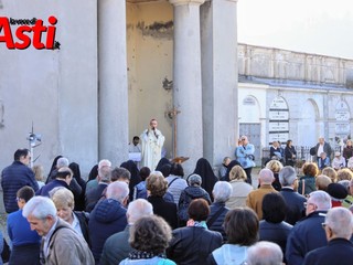 La celebrazione oggi al cimitero (Merfephoto