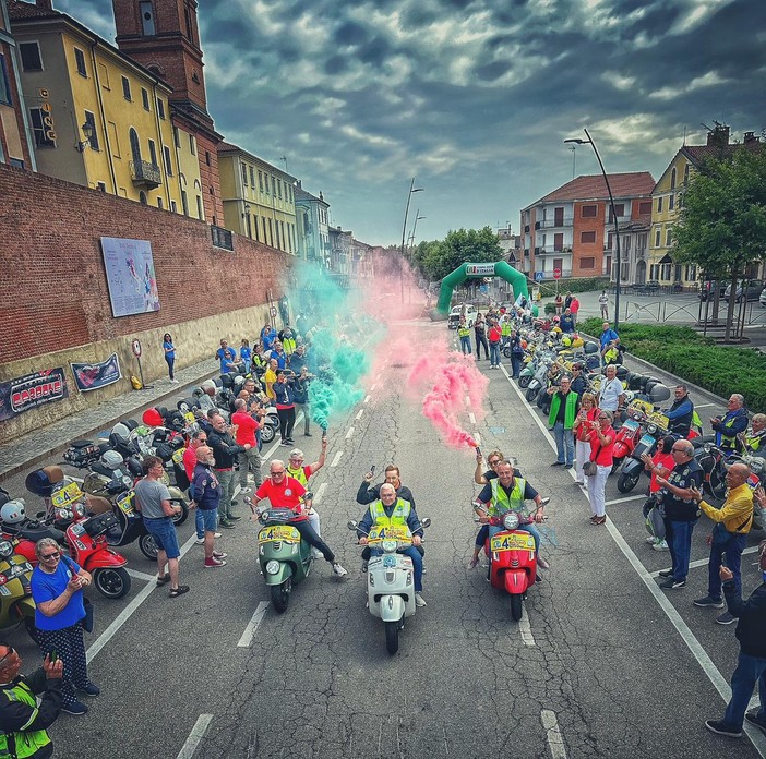 Grande successo, con oltre 200 partecipanti giunti da tutta Italia, per il 4° Vespa GTS Days