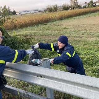 I volontari della Protezione Civile in azione per &quot;Puliamo il Mondo&quot; [FOTO]