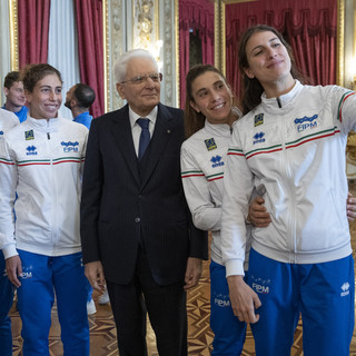 Il presidente Mattarella con le azzurre del Pentathlon(Foto Presidenza della Repubblica Italiana)