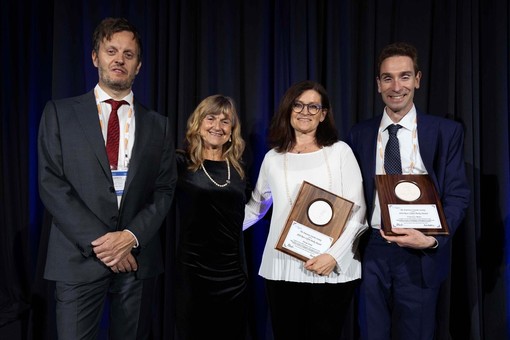 Francesco Baino ed Enrica Vernè con Monica Ferraris (neo-eletta Presidente dell'American Ceramic Society) e Federico Smeacetto (membro dell'associazione e docente del Politecnico di Torino)