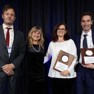 Francesco Baino ed Enrica Vernè con Monica Ferraris (neo-eletta Presidente dell'American Ceramic Society) e Federico Smeacetto (membro dell'associazione e docente del Politecnico di Torino)