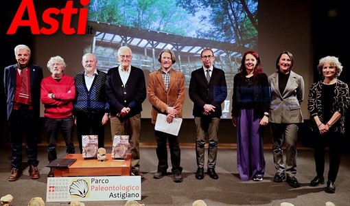 Nell'immagine: foto di gruppo di amministratori e relatori (Merfephoto)