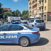 Interventi della polizia di Asti al Parco della Resistenza: allontanati tre uomini che disturbavano la quiete pubblica