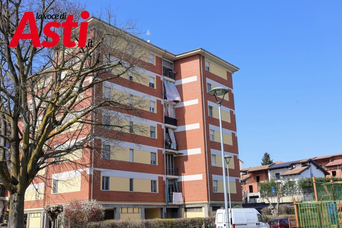 Il condominio in cui si è verificato il fatto (Ph. Merfephoto - Efrem Zanchettin)