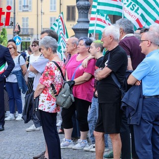 Una recente manifestazione di piazza a cui era presente la Cisl (Merphefoto)