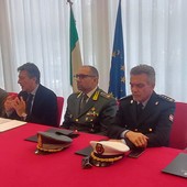 Il prefetto Ventrice, accanto a lui il questore Marina Di Donato e il comandante della Guardia di Finanza Antonio Garaglio