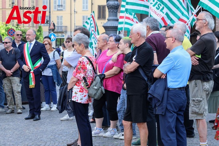 Una recente manifestazione di piazza a cui era presente la Cisl (Merphefoto)