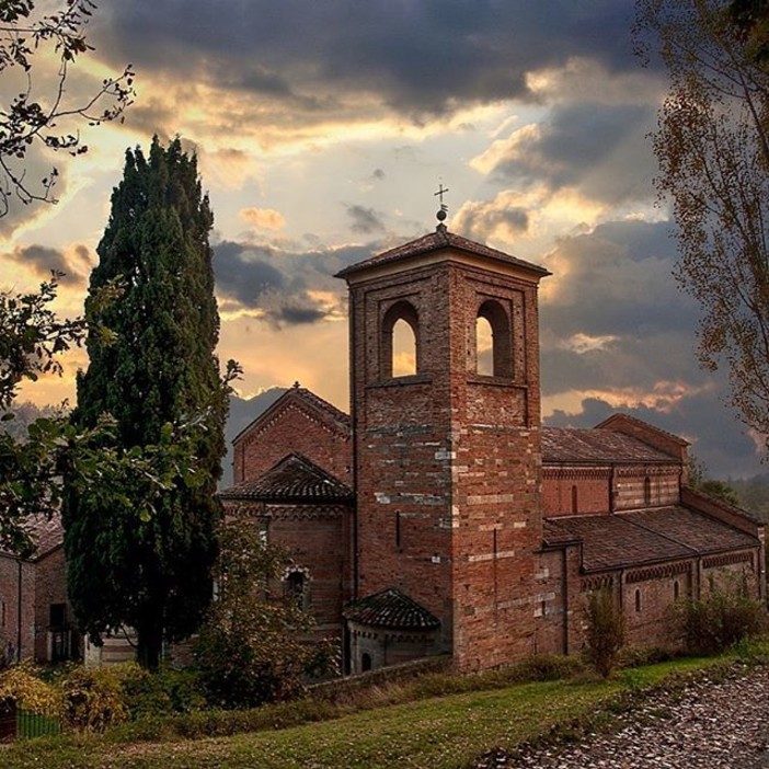 Canonica di Santa Maria di Vezzolano