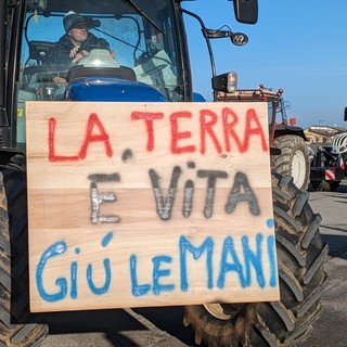 Dopo Sanremo, non si fermano le proteste dei trattori: astigiani in piazza ad Alba venerdì 16 febbraio