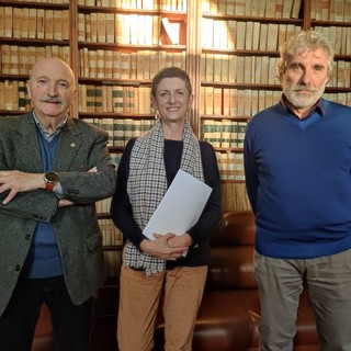 Nella foto l'ex sindaco Oscar Bielli, la sindaca Roberta Giovine e l'assessore Claudio Riccabone