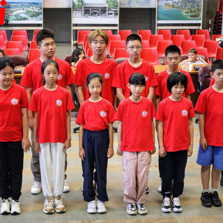 La delegazione dei giovanissimi tra gli 8 e i 14 anni (MerfePhoto)