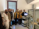 La nuova spirometria nel reparto di Pneumologia. Il direttore generale dell’Asl At Francesco Arena con il primario Alessandro Mastinu, il Caposala Andrea Tagliabue e la delegazione del Lions Asti Host: Simona Bottero, Francesco Scalfari, Roberto Iannuzzi, Paolo Camagna, Silvana Bertolotti, Andrea Brignolo.