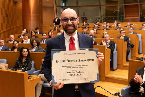 Docudrop: Rivoluzionare il Settore Immobiliare con il Web3 - Federico Pagliuca Vince il Premio &quot;America Innovazione&quot;