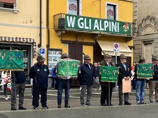  Alpini astigiani con il Vessillo alle feste Sezionali di Novara