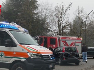 Due immagini relative l'incidente avvenuto in mattinata