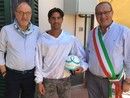 Il fantino Jonathan Bartoletti con l'ex rettore Cordero e il sindaco Paolo Luzi in occasione del Palio (poi annullato causa Covid) del 2021