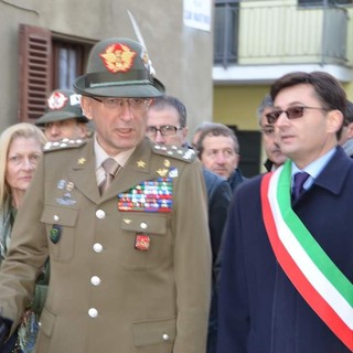 Il generale Graziano con il sindaco di Villanova Roberto Peretti