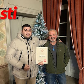 In foto il sindaco di Castelletto Molina, Luca Gabutto insieme a Franco Novelli