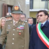 Il generale Graziano con il sindaco di Villanova Roberto Peretti