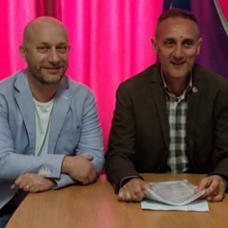 Massimo Cerruti (a destra) con il collega consigliere Giorgio Spata