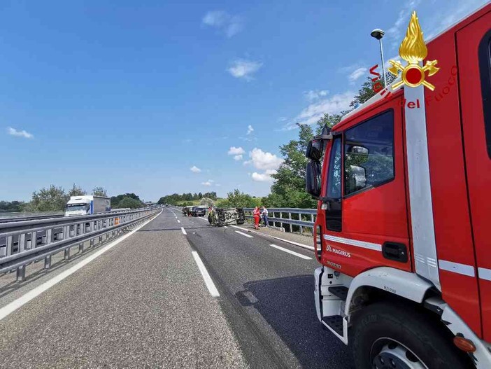 Due mezzi coinvolti in un sinistro sul tratto astigiano dell'A21, fortunatamente senza feriti gravi