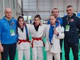 Lo staff del Judo Olimpic Asti con le judoka che avrebbero dovuto gareggiare oggi