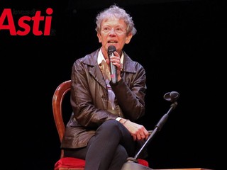 Nadia Pastrone sul palco dell'Alfieri (Ph. Merfephoto - Efrem Zanchettin)