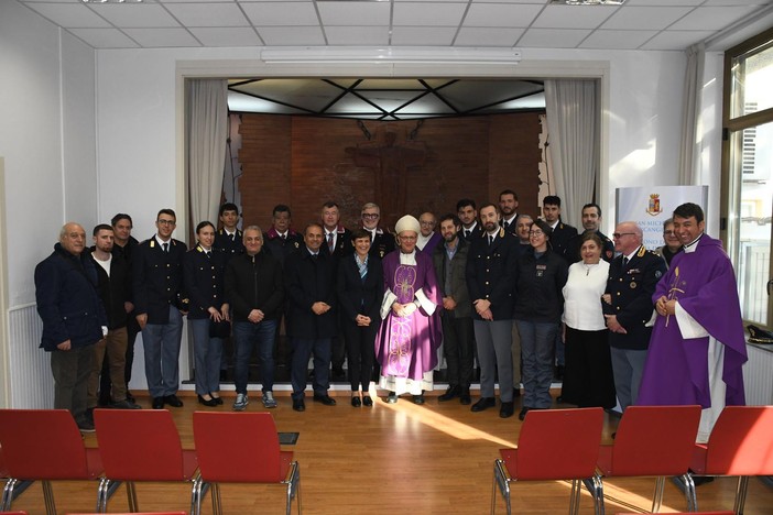 Foto di gruppo post cerimonia religiosa