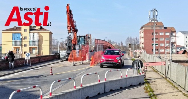 Un'immagine del ponte pedonale di corso Savona (Ph. Merfephoto - Efrem Zanchettin)