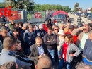 Muro contro muro alla ex Fortes di Baldichieri, sul posto anche polizia e carabinieri [FOTO E VIDEO]