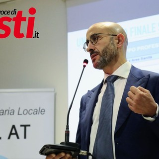 Il direttore generale dell'Asl AT, Giovanni Gorgoni, fotografato nel corso dell'incontro di presentazione alla stampa (ph. Merfephoto - Efrem Zanchettin)