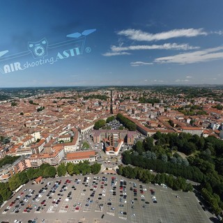 Foto d'archivio di Asti ripresa dal drone (Ph Airshooting Asti)