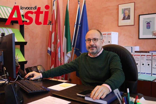 Maurizio Rasero nel suo ufficio in Provincia (ph. Merfephoto - Efrem Zanchettin)