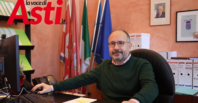 Maurizio Rasero nel suo ufficio in Provincia (ph. Merfephoto - Efrem Zanchettin)