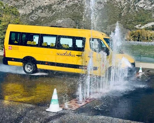 A scuola più sicuri: la Regione promuove corsi di guida sicura per scuolabus e protezione civile