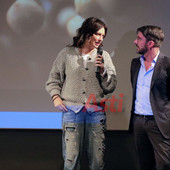 L'attrice Chiara Buratti con l'assessore Candelaresi in Sala Pastrone (MerfePhoto)