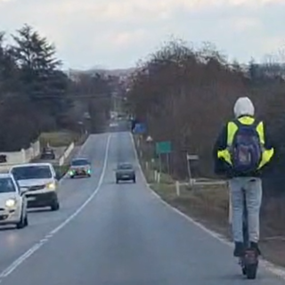 Un video ripreso al Palucco riapre il confronto sulla pericolosità dei monopattini elettrici [VIDEO]