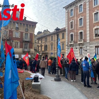 I sindacati in presidio a gennaio in piazza Medici