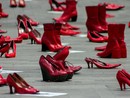 Scarpette rosse, simbolo internazionale del contrasto alla violenza sulle donne