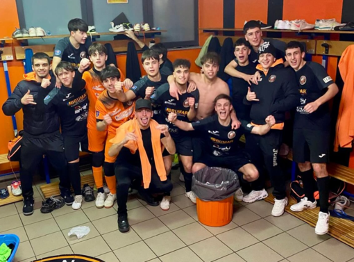 La gioia dei ragazzi dell'U19 dopo la vittoria in Coppa (immagine tratta dalla pagina Facebook della società)