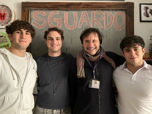 Tre dei quattro autori di &quot;Sguardo&quot; con Tomalino