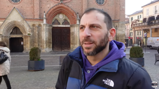 Lo youtuber in piazza San Secondo