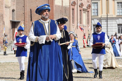 Aspettando il Palio: Tanaro Trincere Torrazzo. &quot; Per noi il Palio dura tutto l'anno. All'interno del Borgo una scuderia&quot;