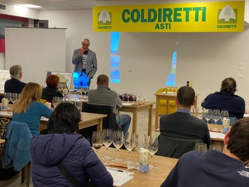 Verticale di sei Nizza docg con il viticoltore Coldiretti Gianluca Morino al Mercato di Campagna Amica